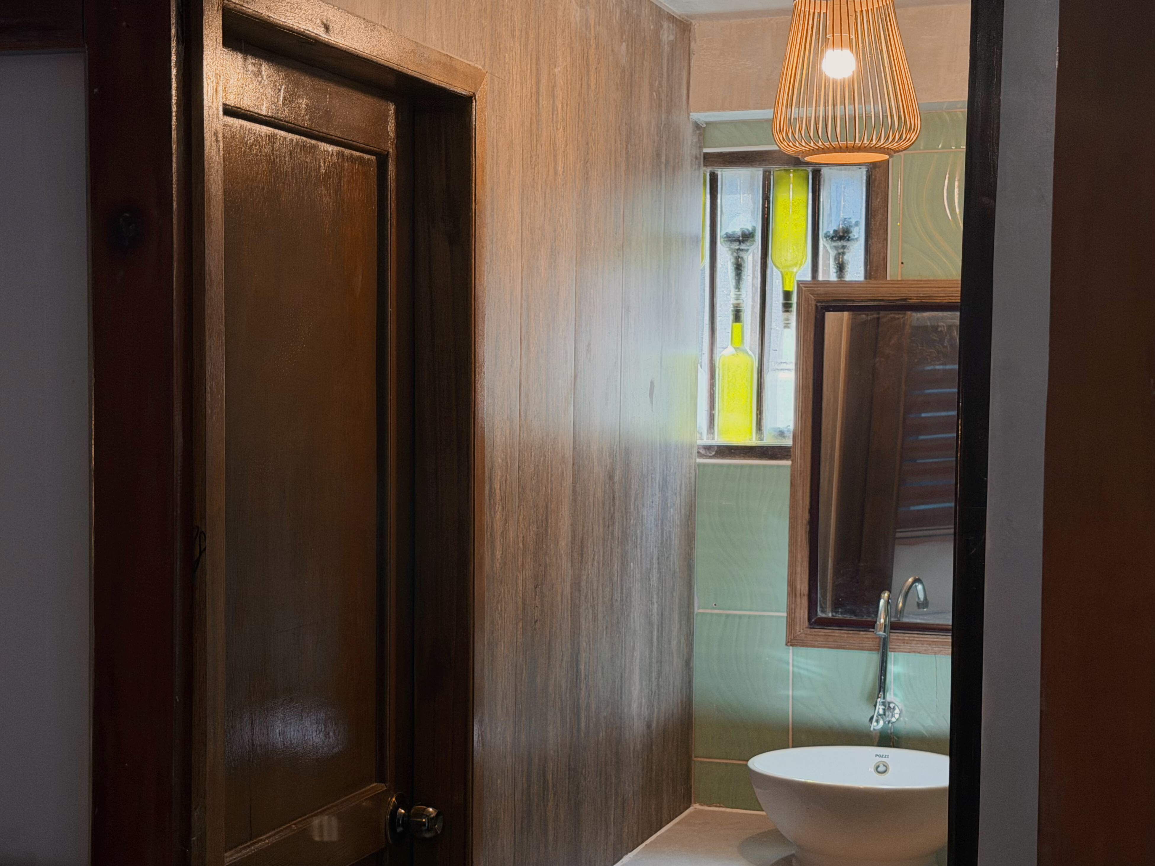 Executive Bathroom, Executive Beach Rear Room at Patrick's on the Beach, Siargao