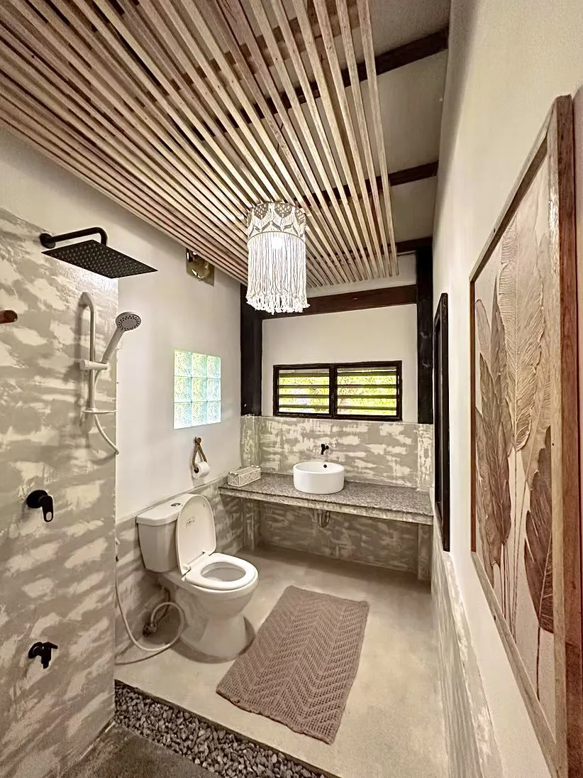 Executive Beachfront Cottage - Executive Bathroom accommodation at Patrick's on the Beach resort, Siargao Island