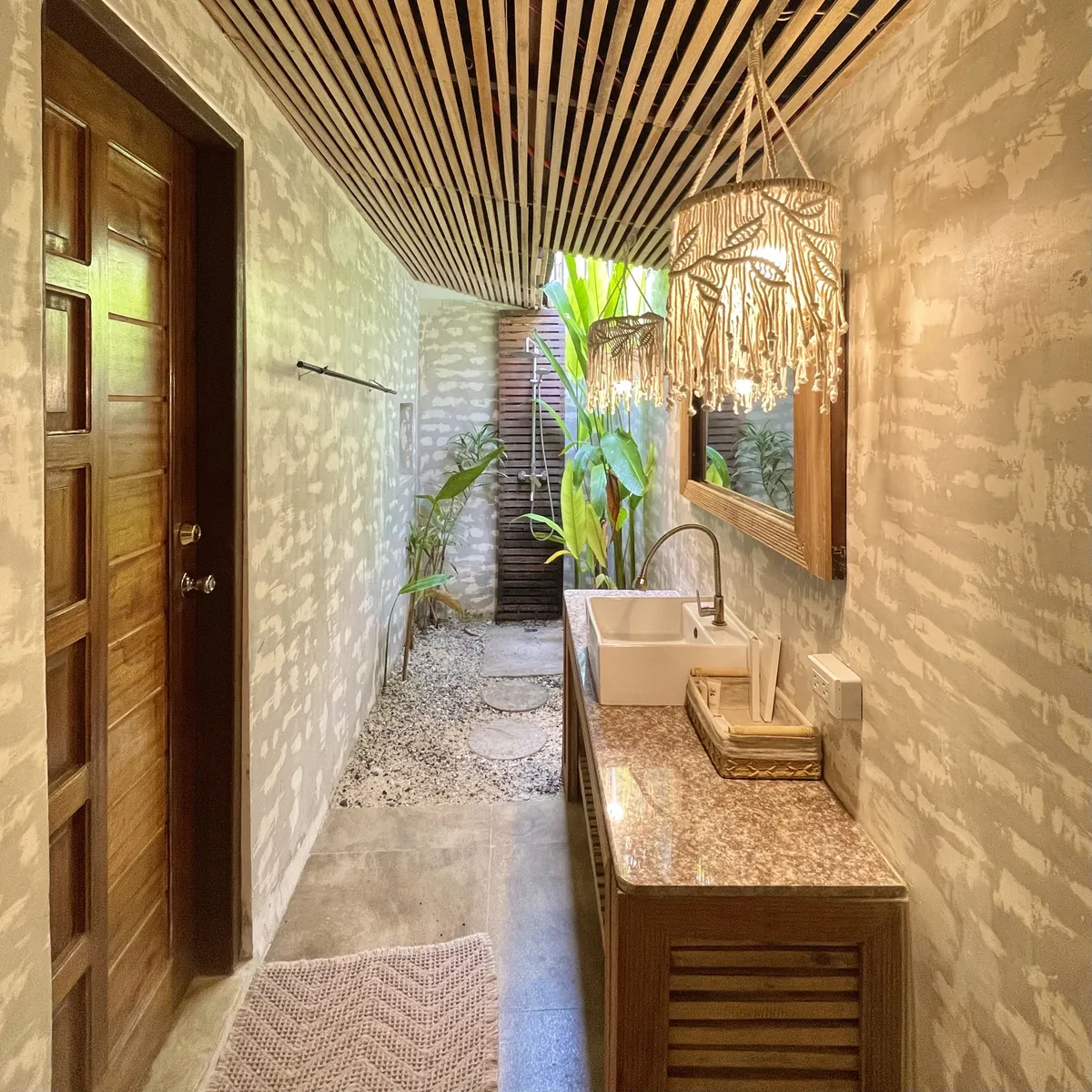 Standard Beachfront Villa - Villa Bathroom accommodation at Patrick's on the Beach resort, Siargao Island