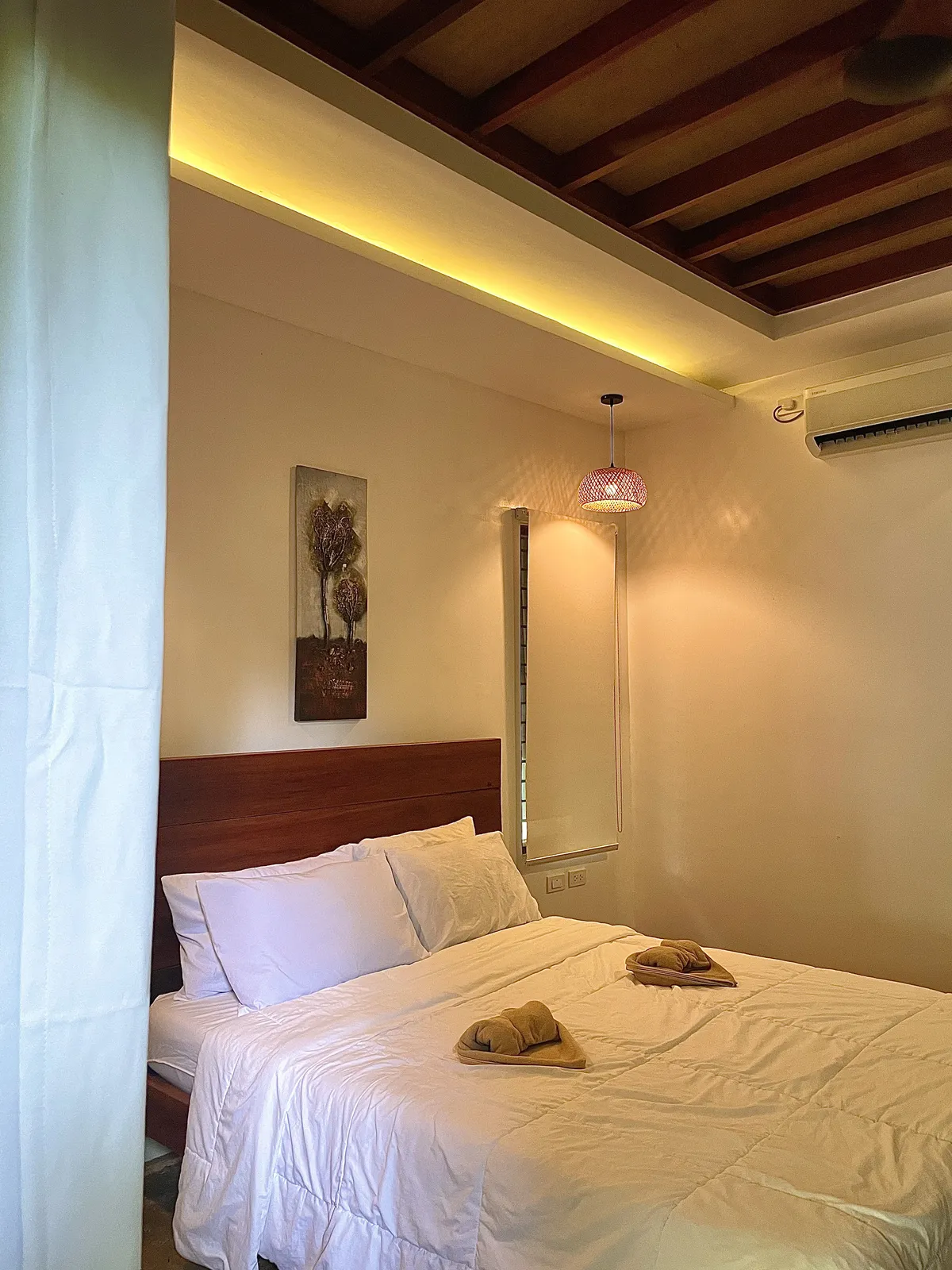 Villa Bedroom, Tropical Beachfront Villa at Patrick's on the Beach, Siargao